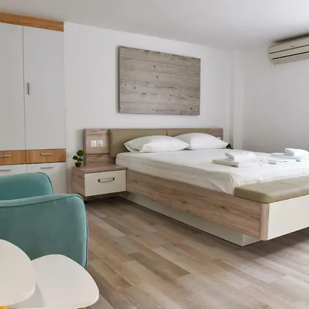 La Perla アパート カラマタ